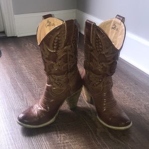 Very Volatile Cowgirl boot
